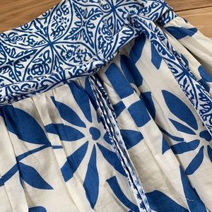 Vintage AEO | blue and white floral skirt